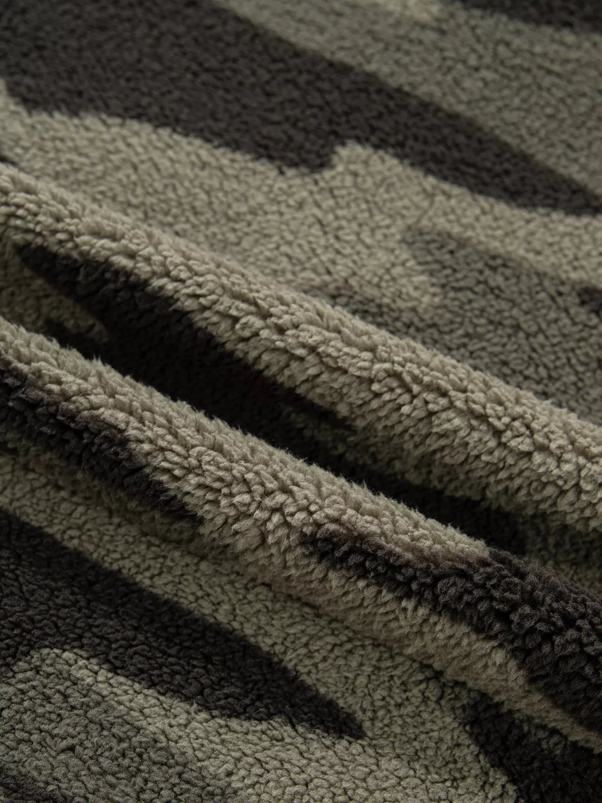 Camouflage Fleece Half Zip-Up Pocket Sweatshirt in army green, construction detail