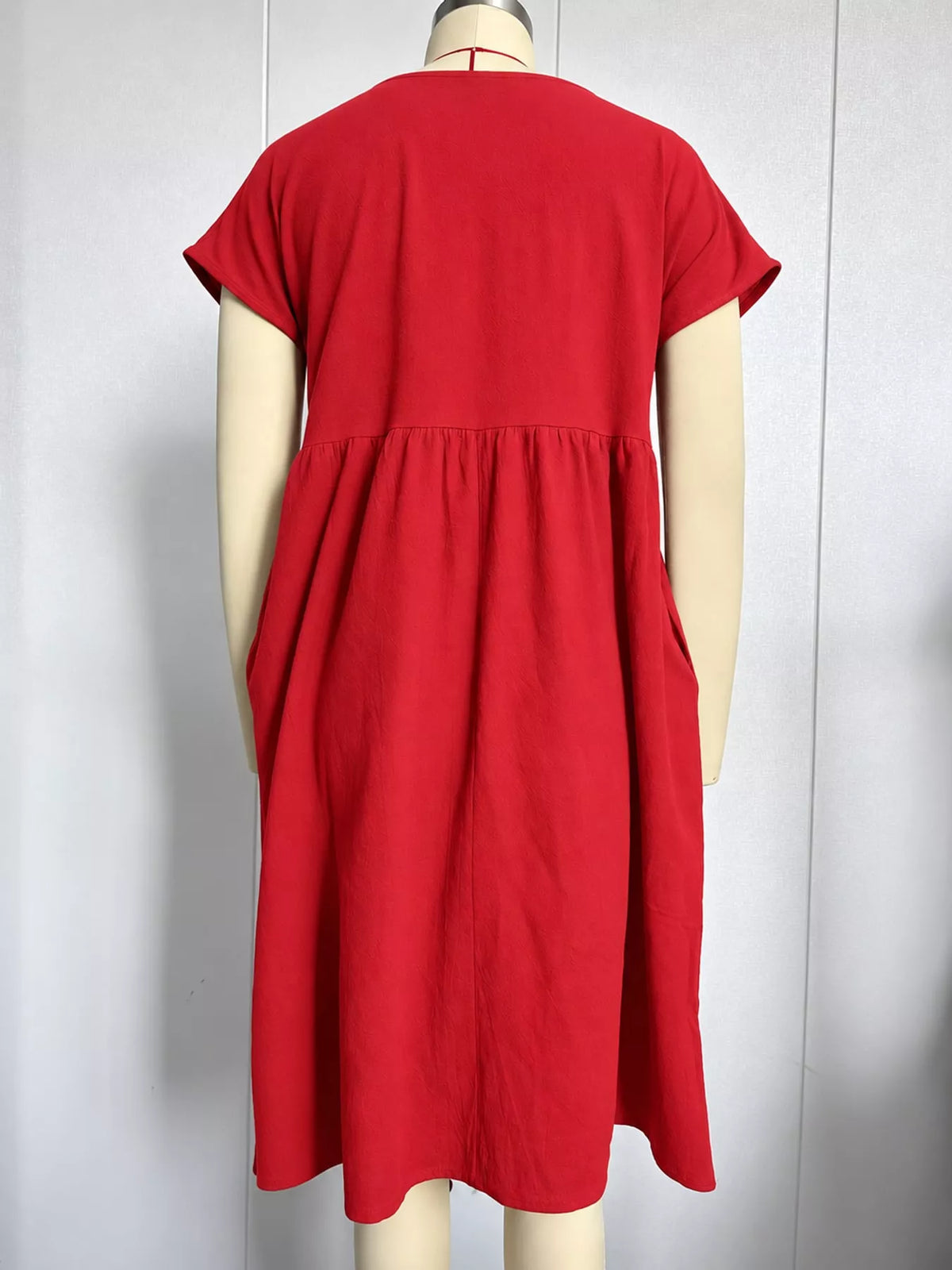 Round neck short sleeve midi dress, back view