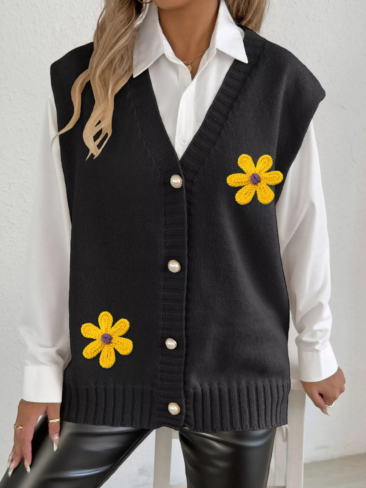 Flower V-neck sleeveless cardigan