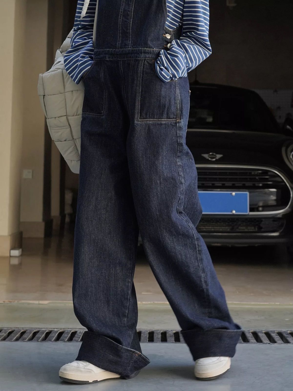 Women's Vintage Dark Wash Wide-Leg Denim Overalls in dark blue — front view