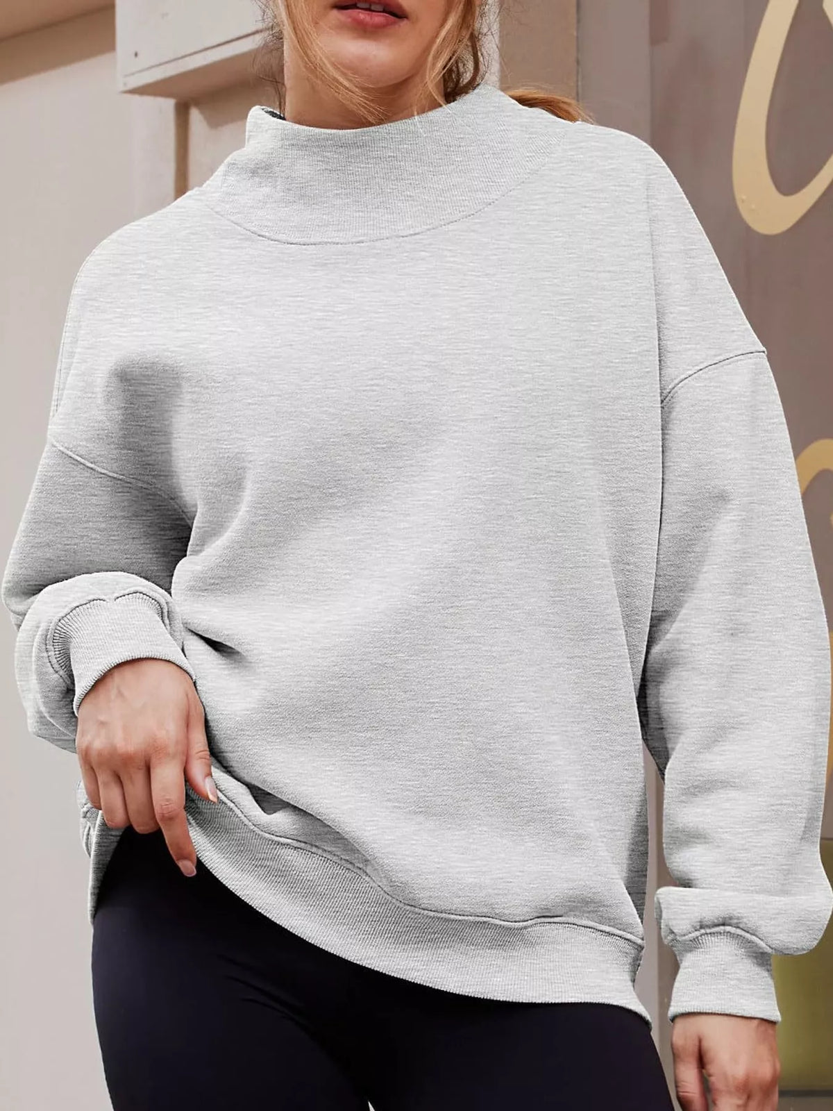 Oversized sweatshirt, gray front