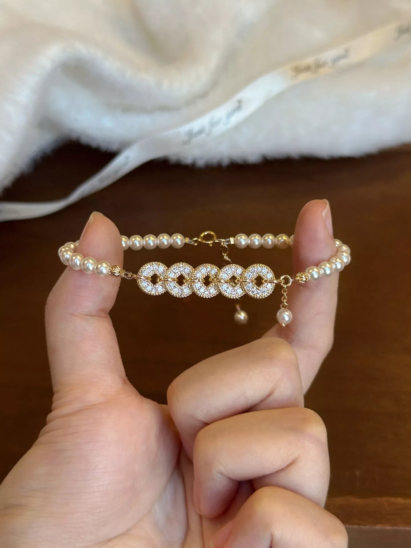 Trendsi 18K Gold-Plated Pearl Coin Bracelet -