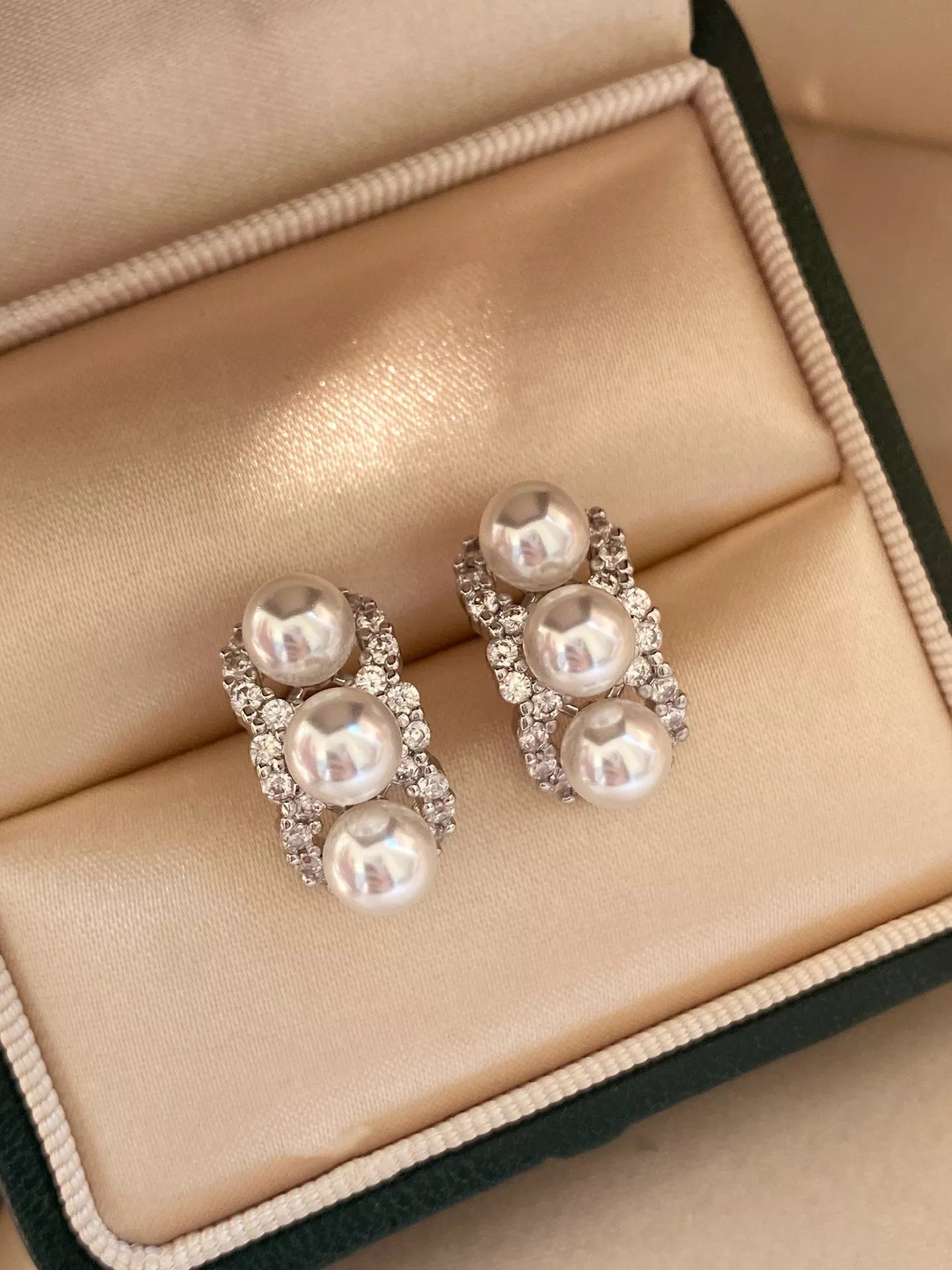 Trendsi Zircon Triple Pearl Drop Earrings -