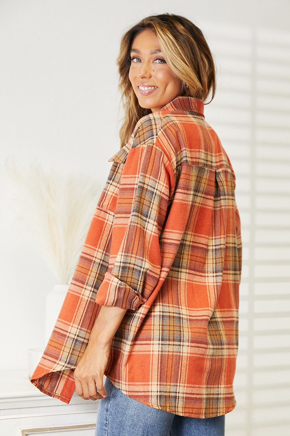 Women's apparel – product view 32