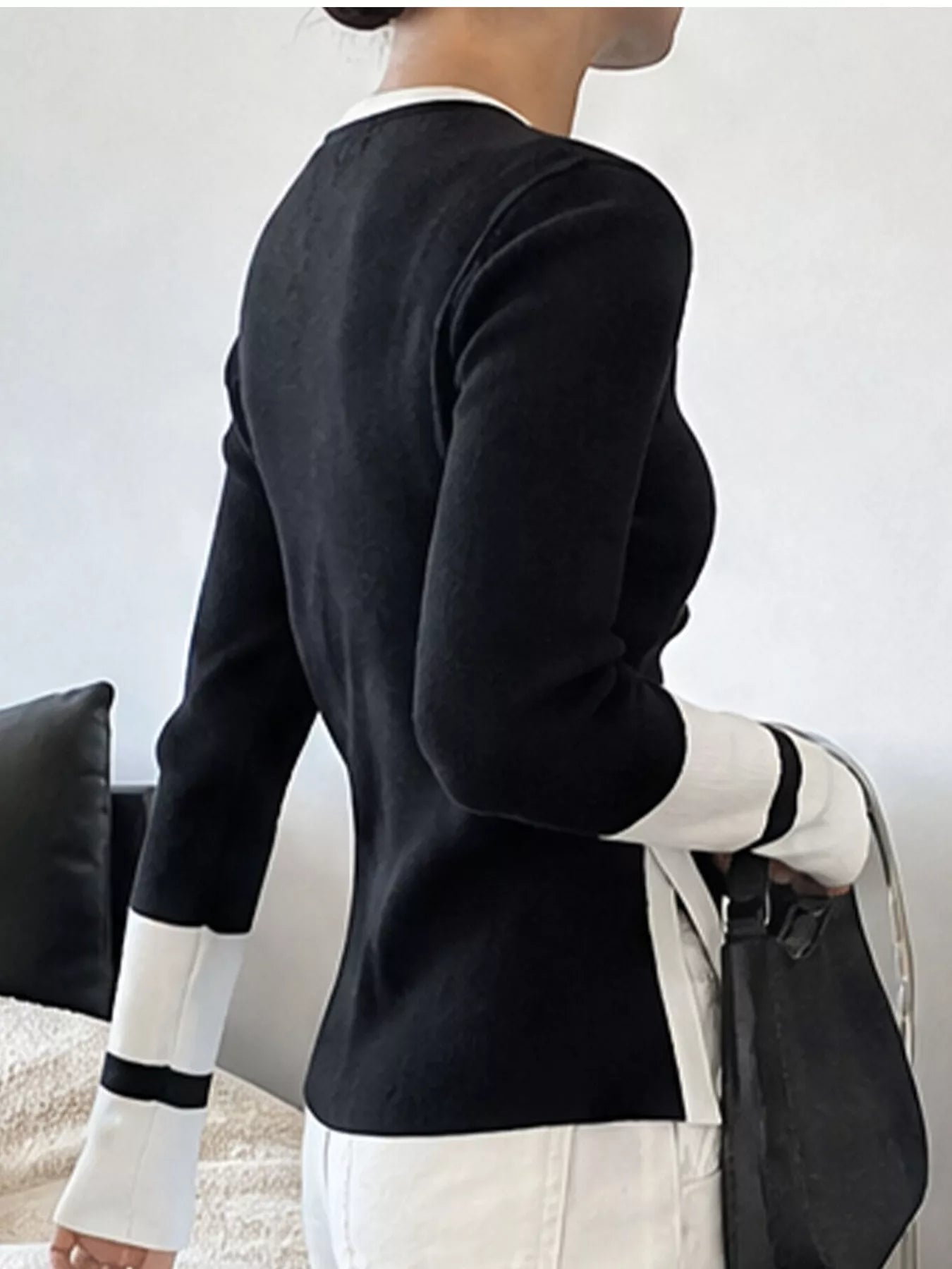 Trendsi Side Slit Contrast Trim Sweater -