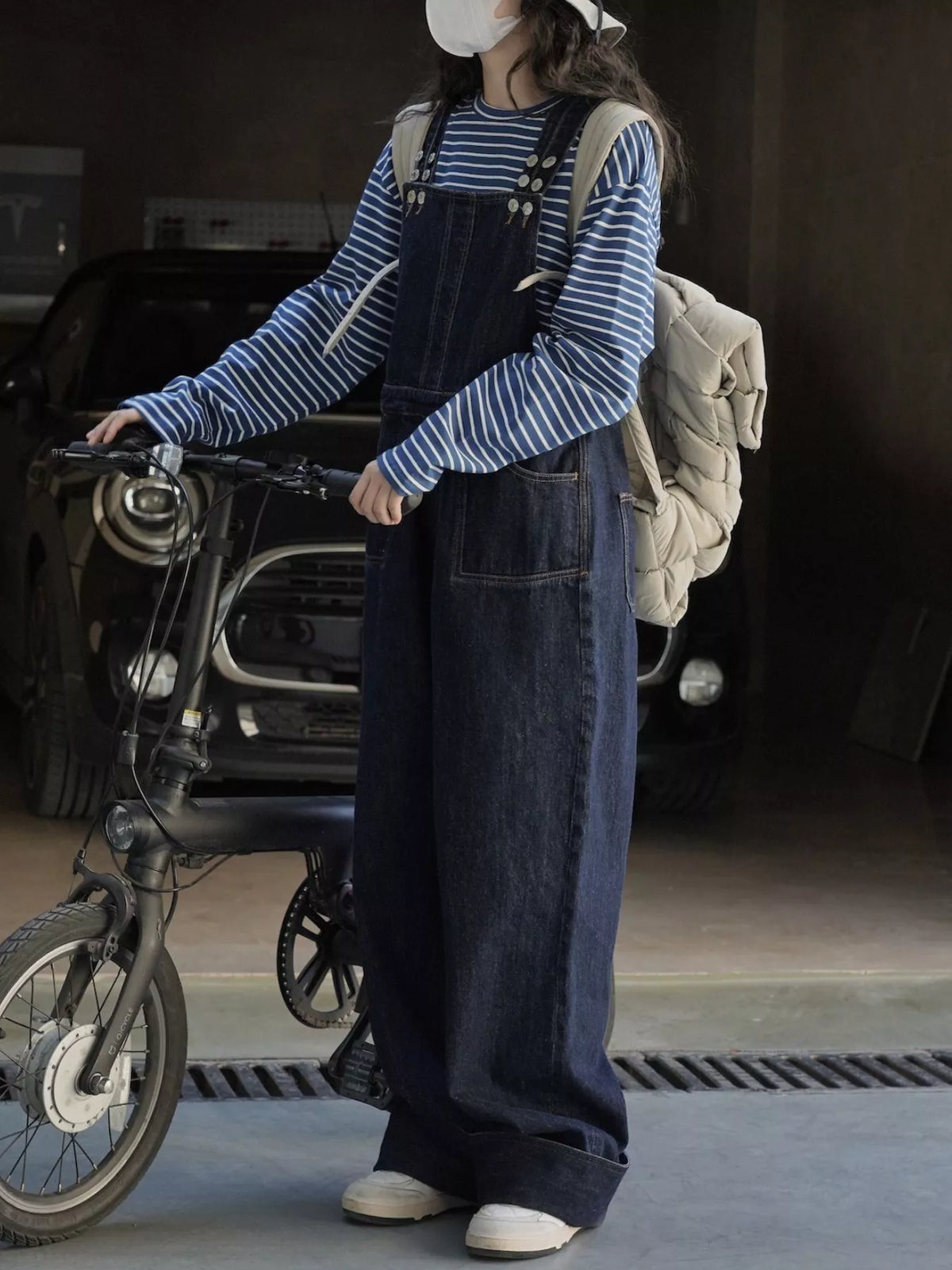 Women's Vintage Dark Wash Wide-Leg Denim Overalls in dark blue — side view