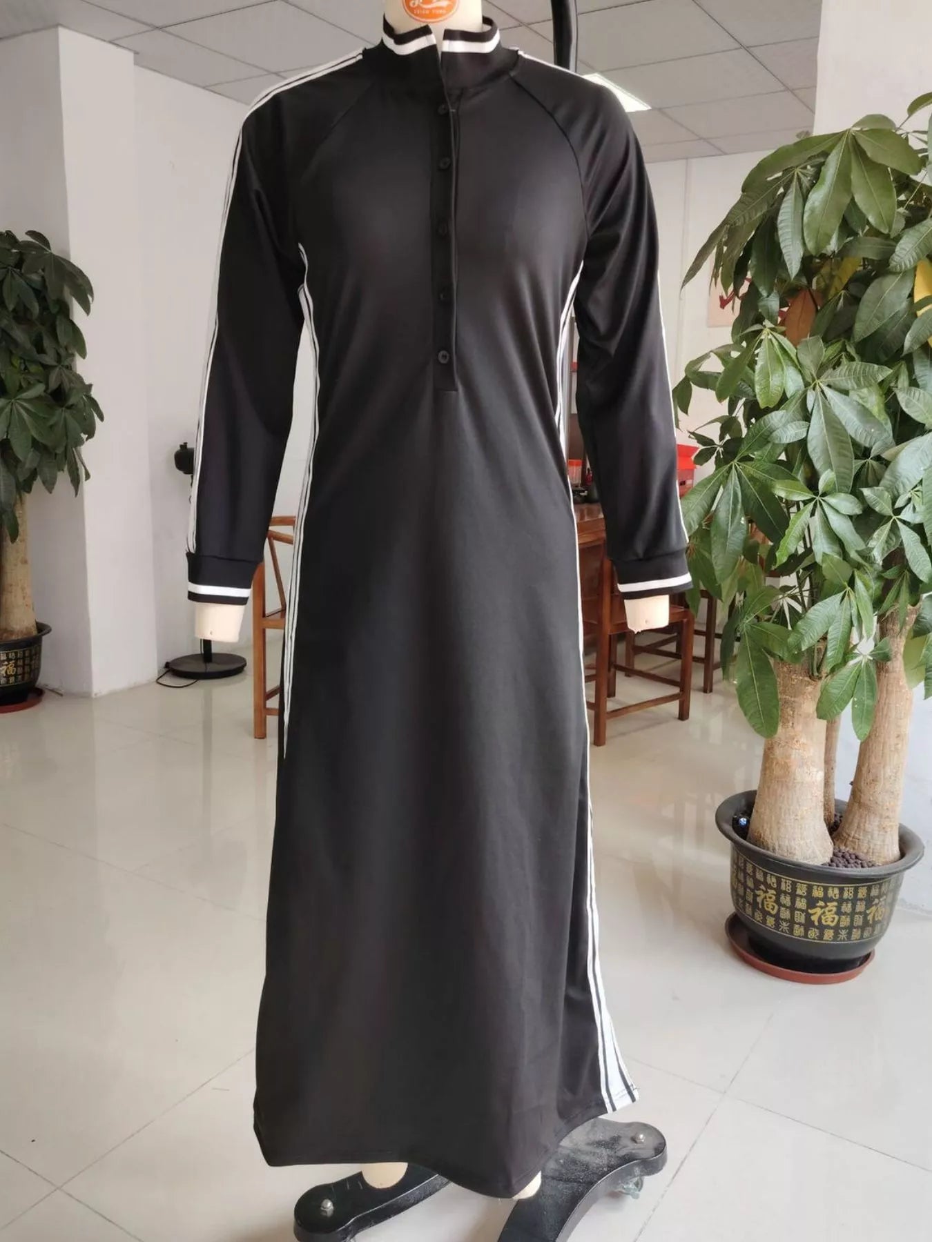 Trendsi Side Stripe Detail Slit Maxi Dress -