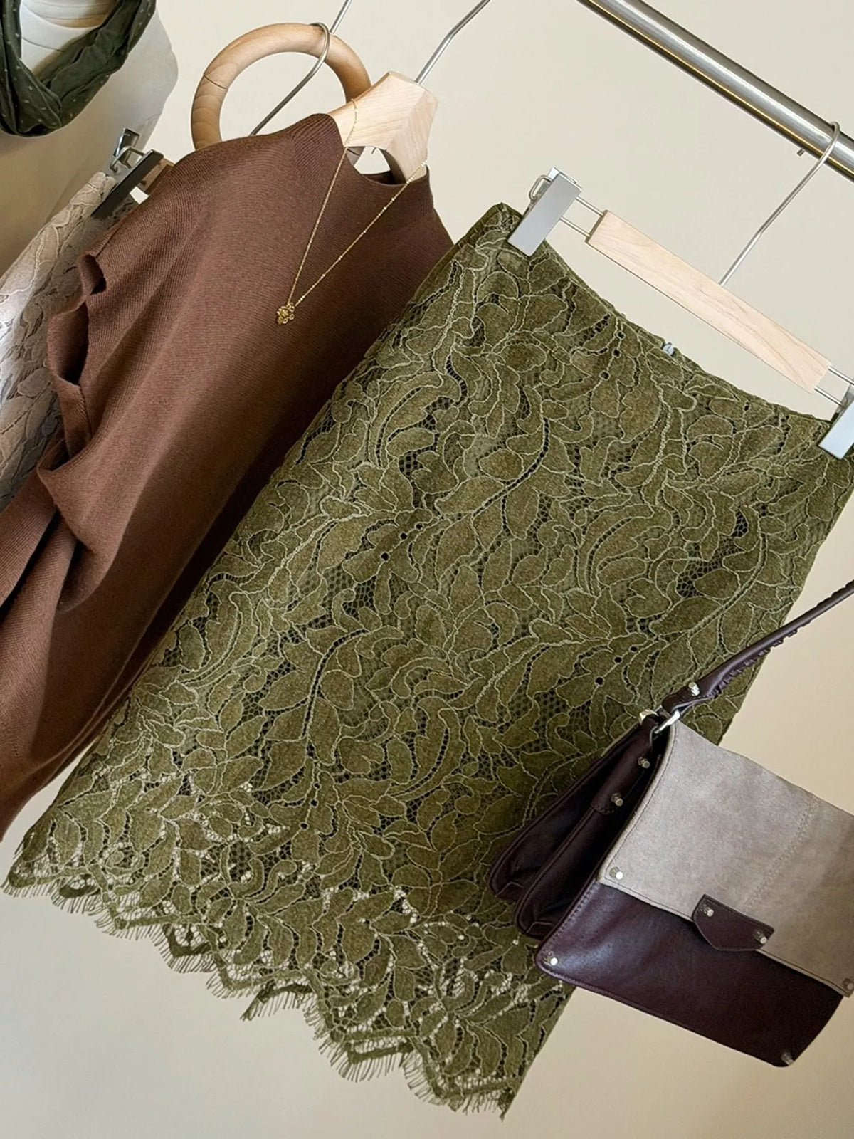 Vintage Green high-waisted lace skirt