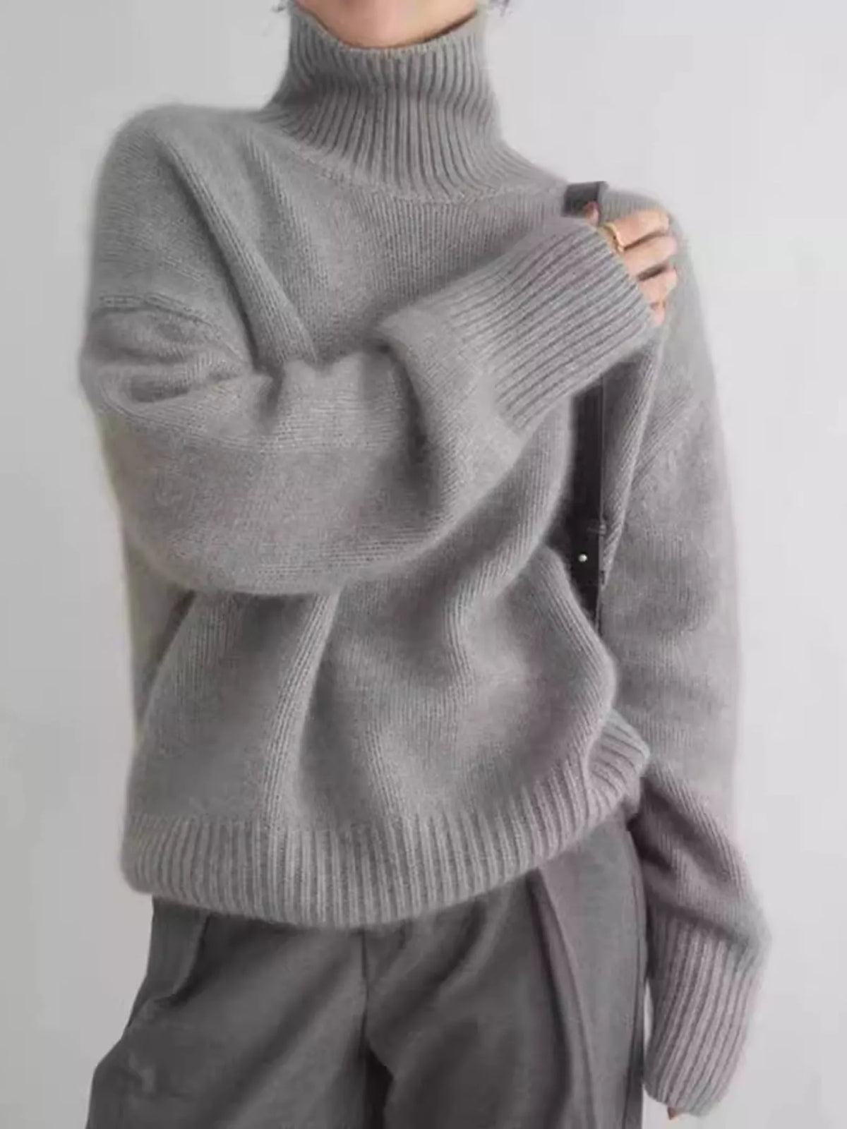 Turtleneck sweater, gray front