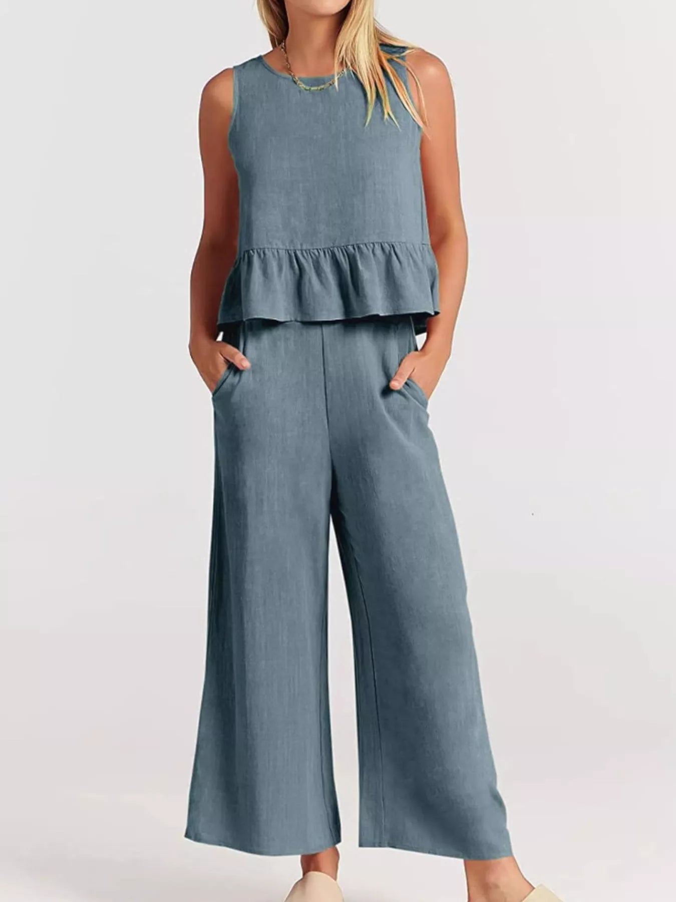 Women's clothing set – product view 2