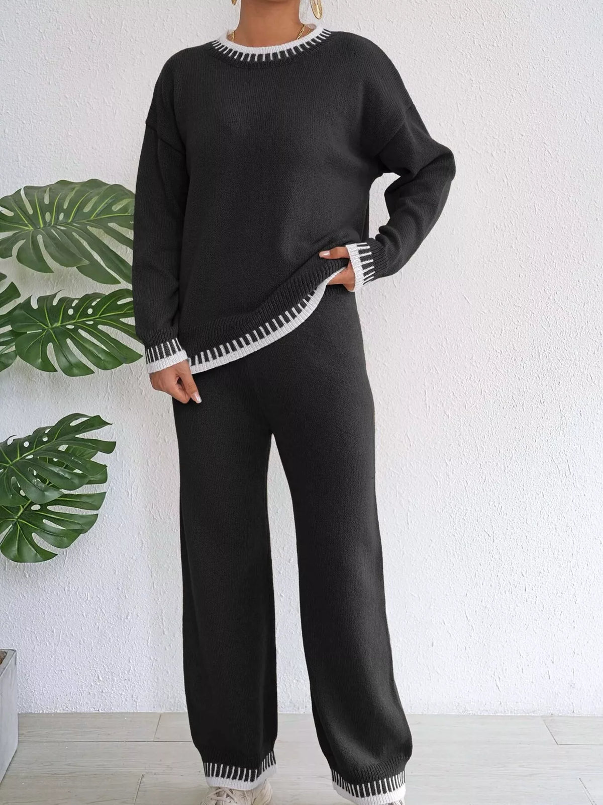 Black Contrast Trim Crew Neck Sweater and Pants Set detail view