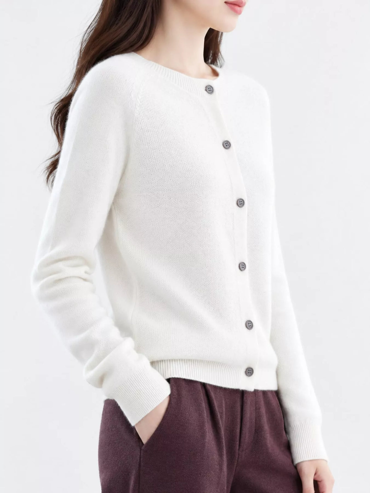 Ribbed cardigan, white side