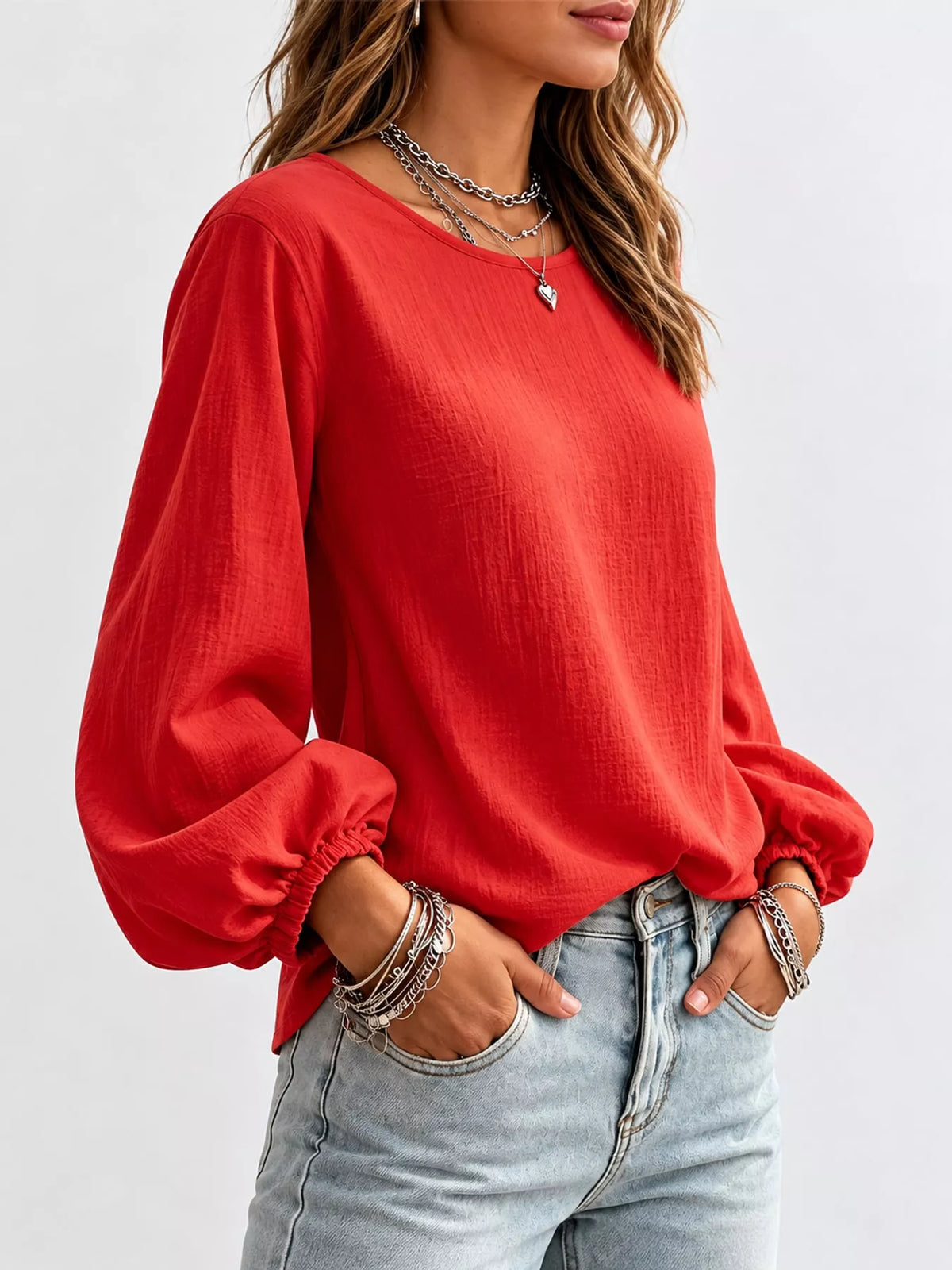 Elastic-cuff blouse, red side