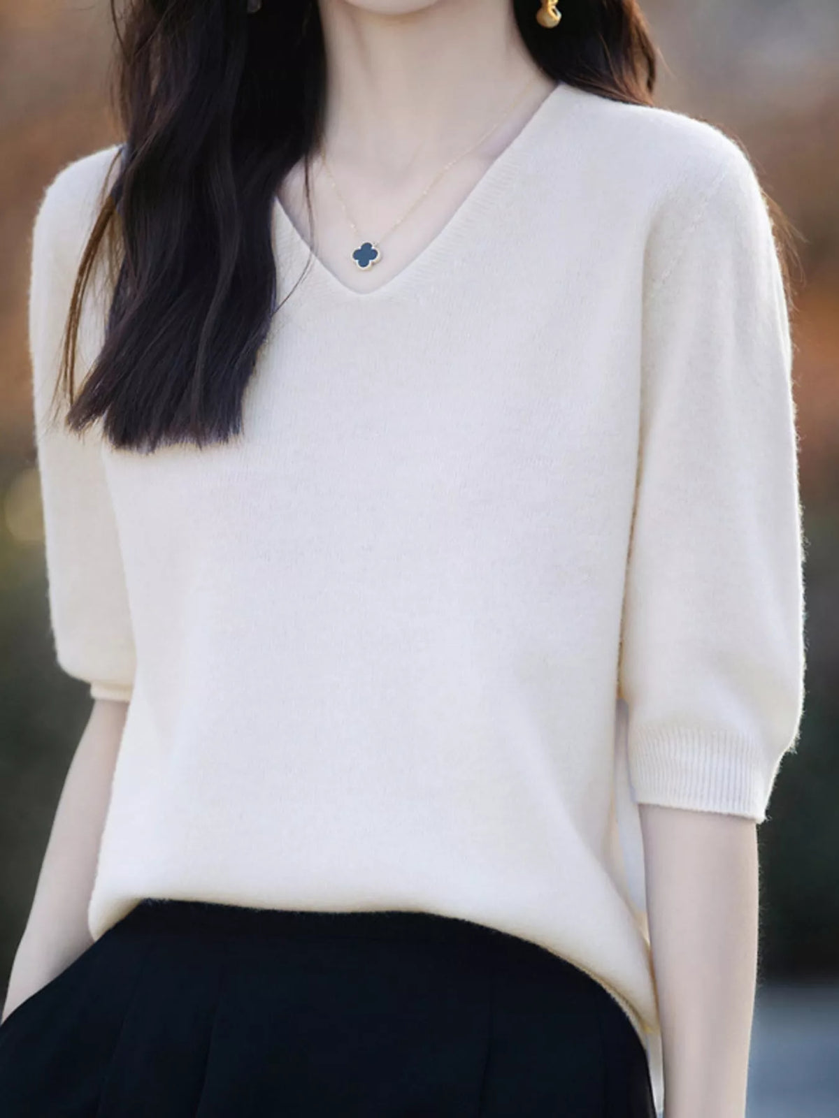 Short-sleeve sweater, garment detail