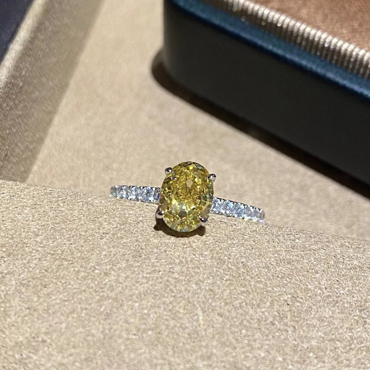 Trendsi Copper Zircon Oval Ring -