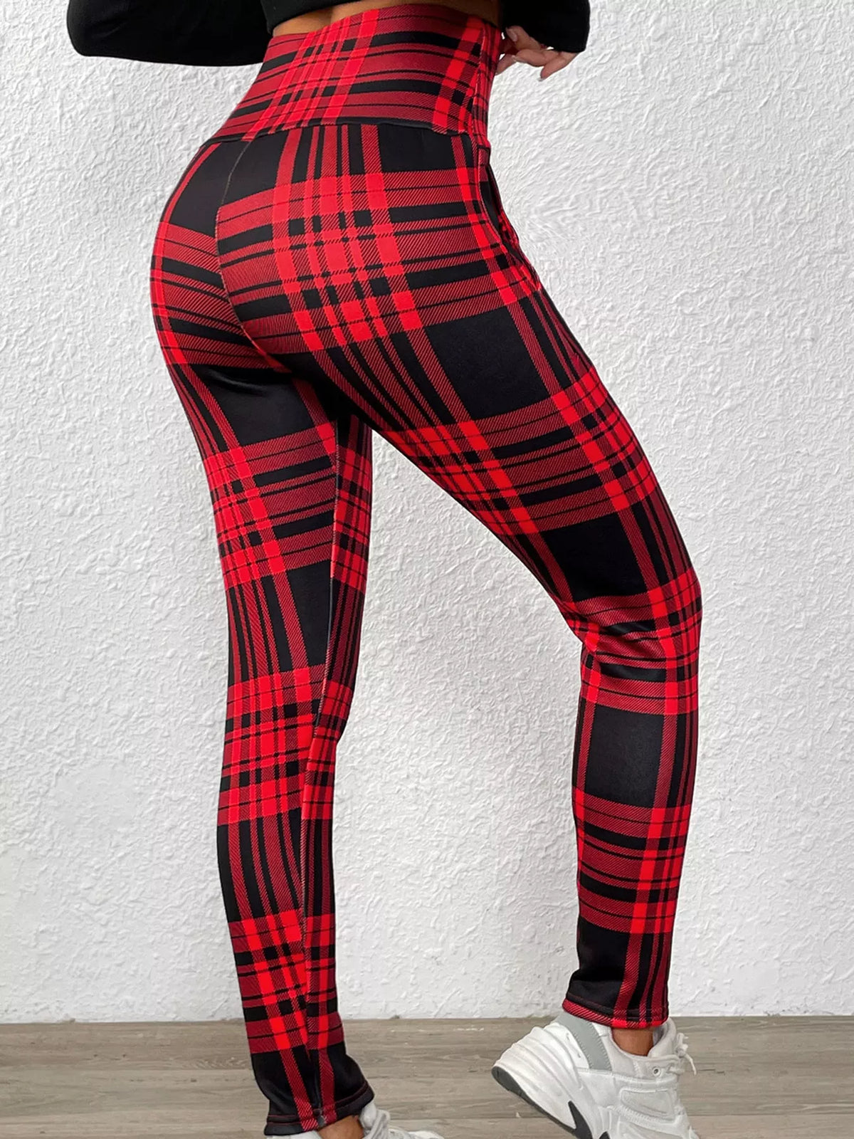 Plaid leggings, red and black back