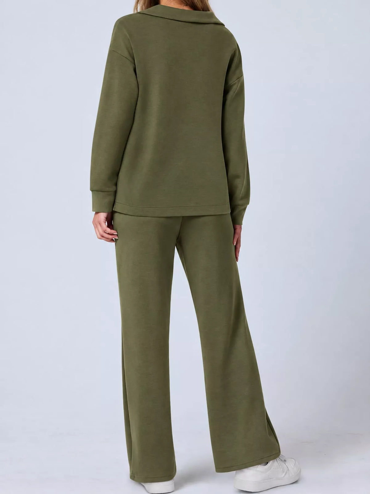 Top and drawstring pants set, olive back
