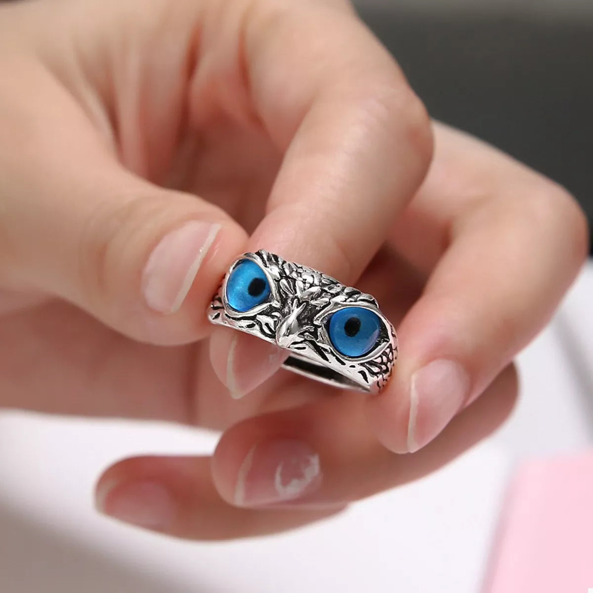 Trendsi Alloy Owl Eyes Ring -