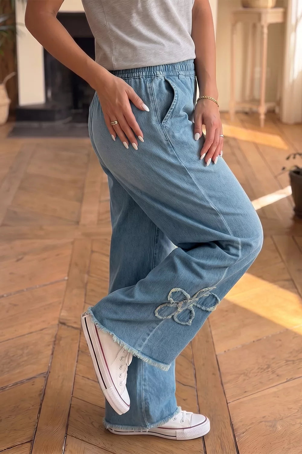 Trendsi Frayed Floral Patch Wide Leg Raw Hem Wide Leg Jeans -
