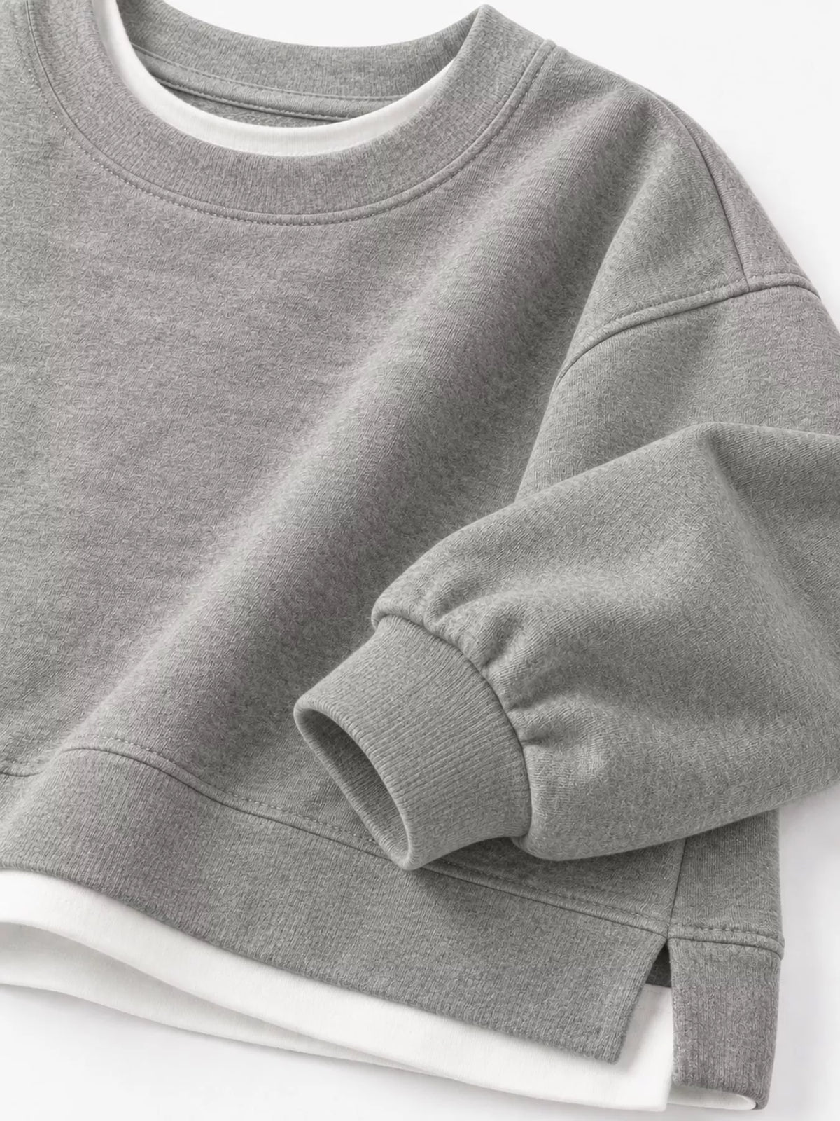 Long-sleeve sweatshirt, garment detail