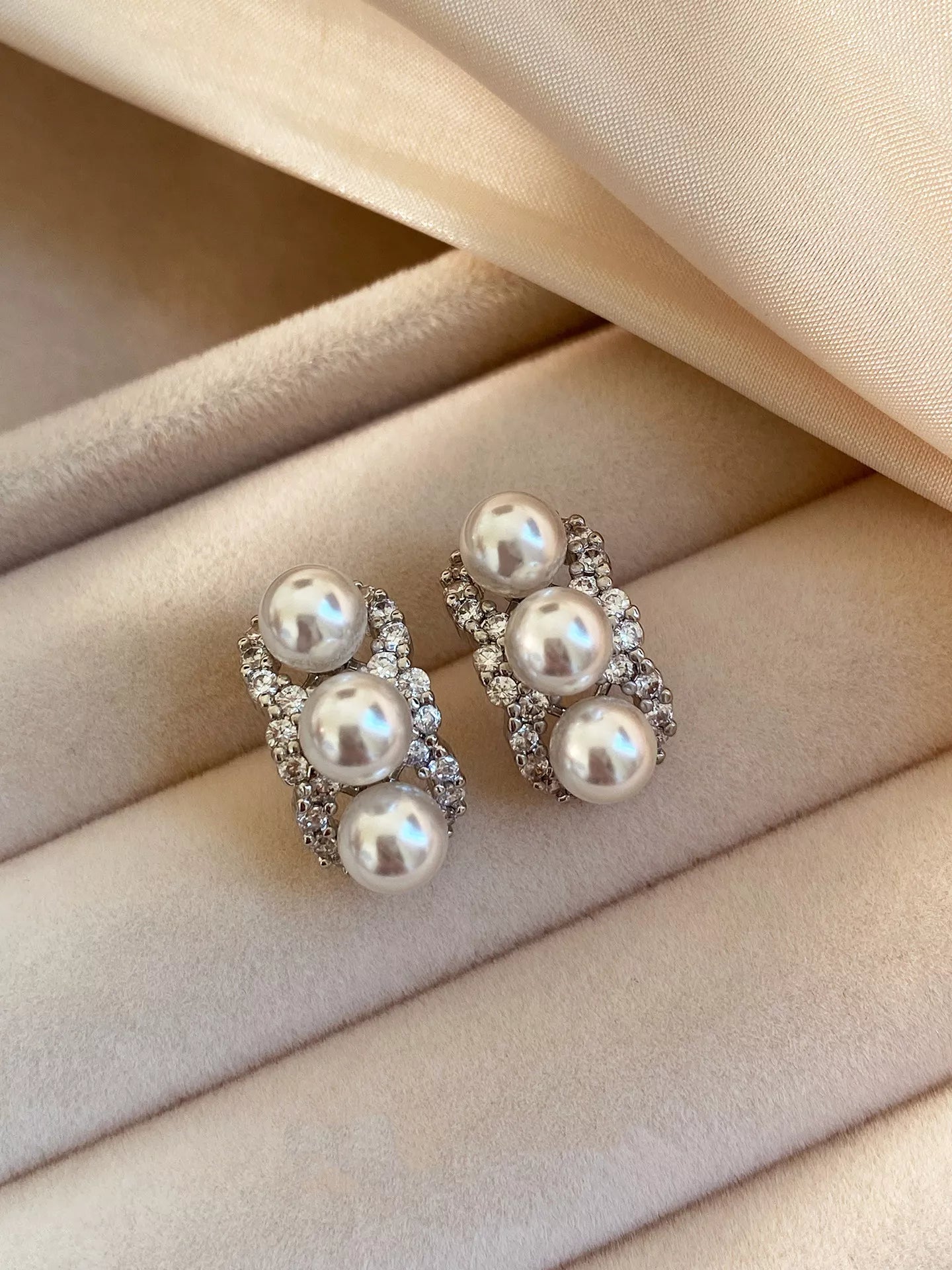 Trendsi Zircon Triple Pearl Drop Earrings -