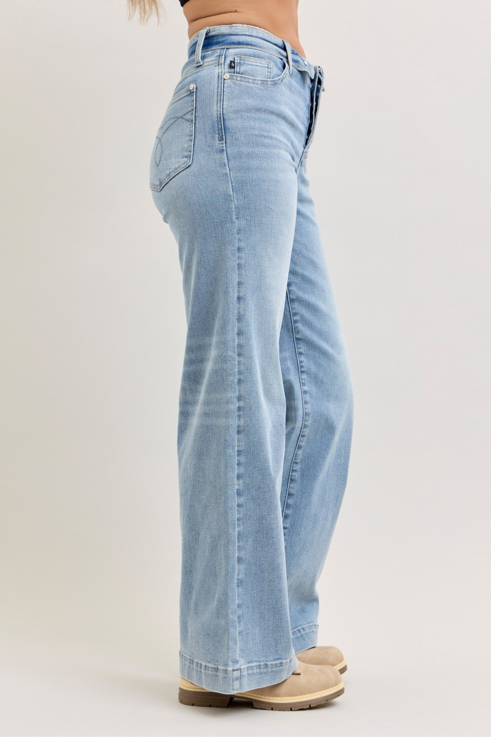 Women's jeans – product view 2