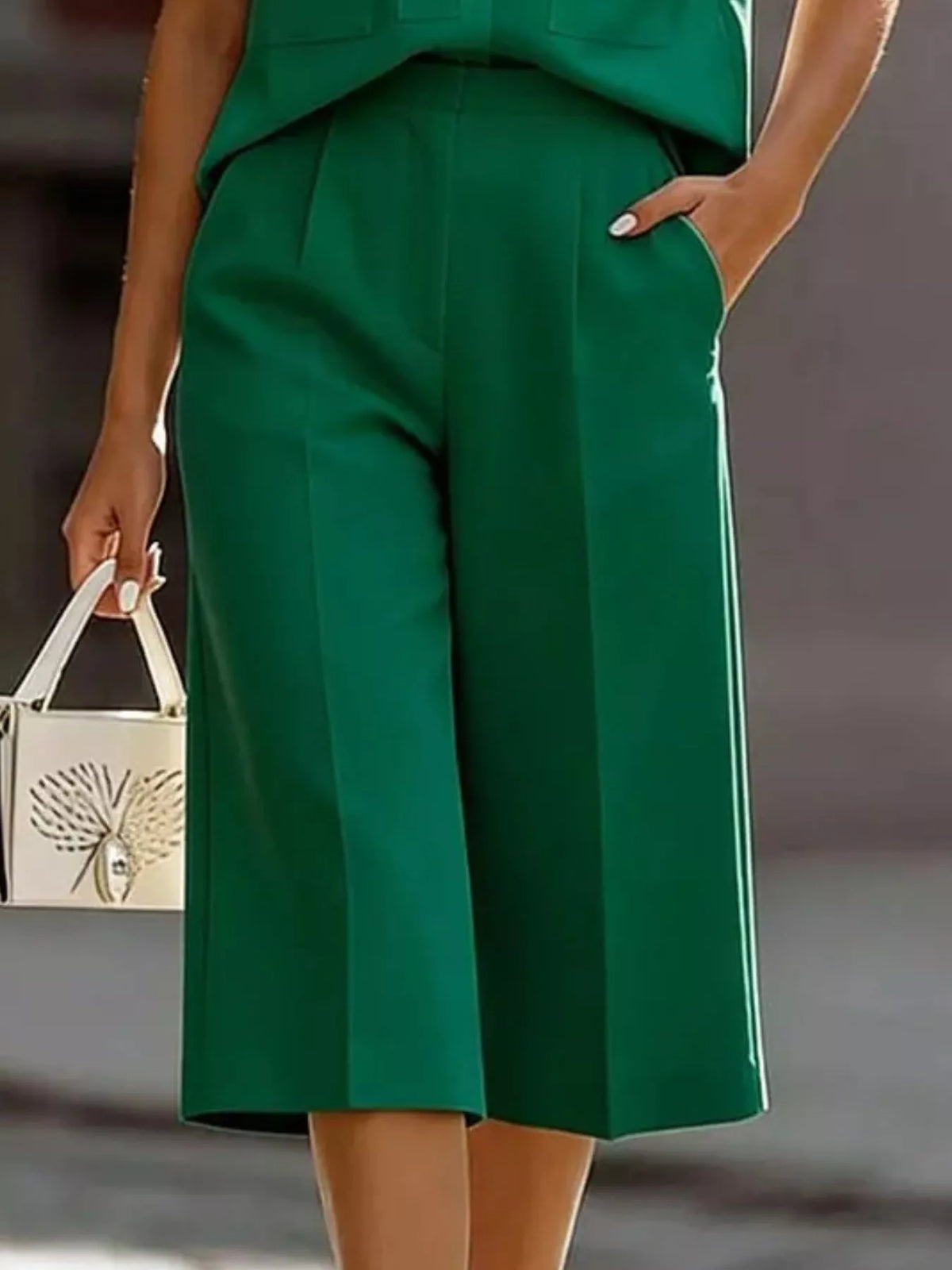 Green short sleeve shirt and capris set