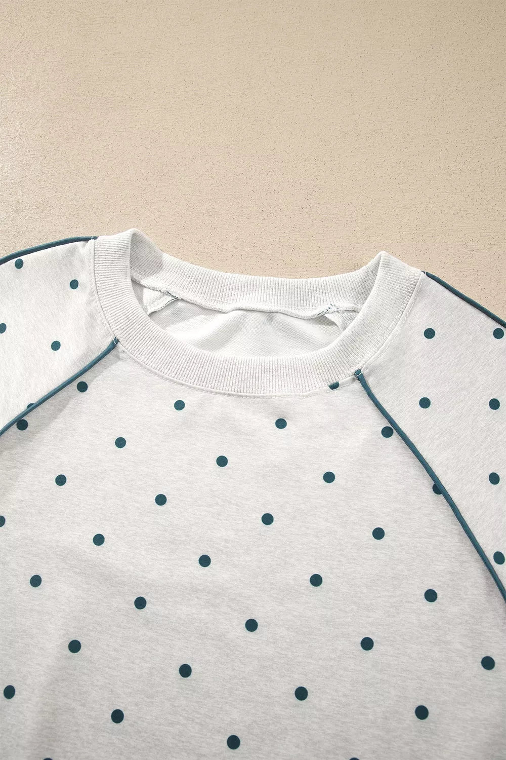 Trendsi Polka Dot Print Piping Trim 3/4 Sleeve Relaxed Top -