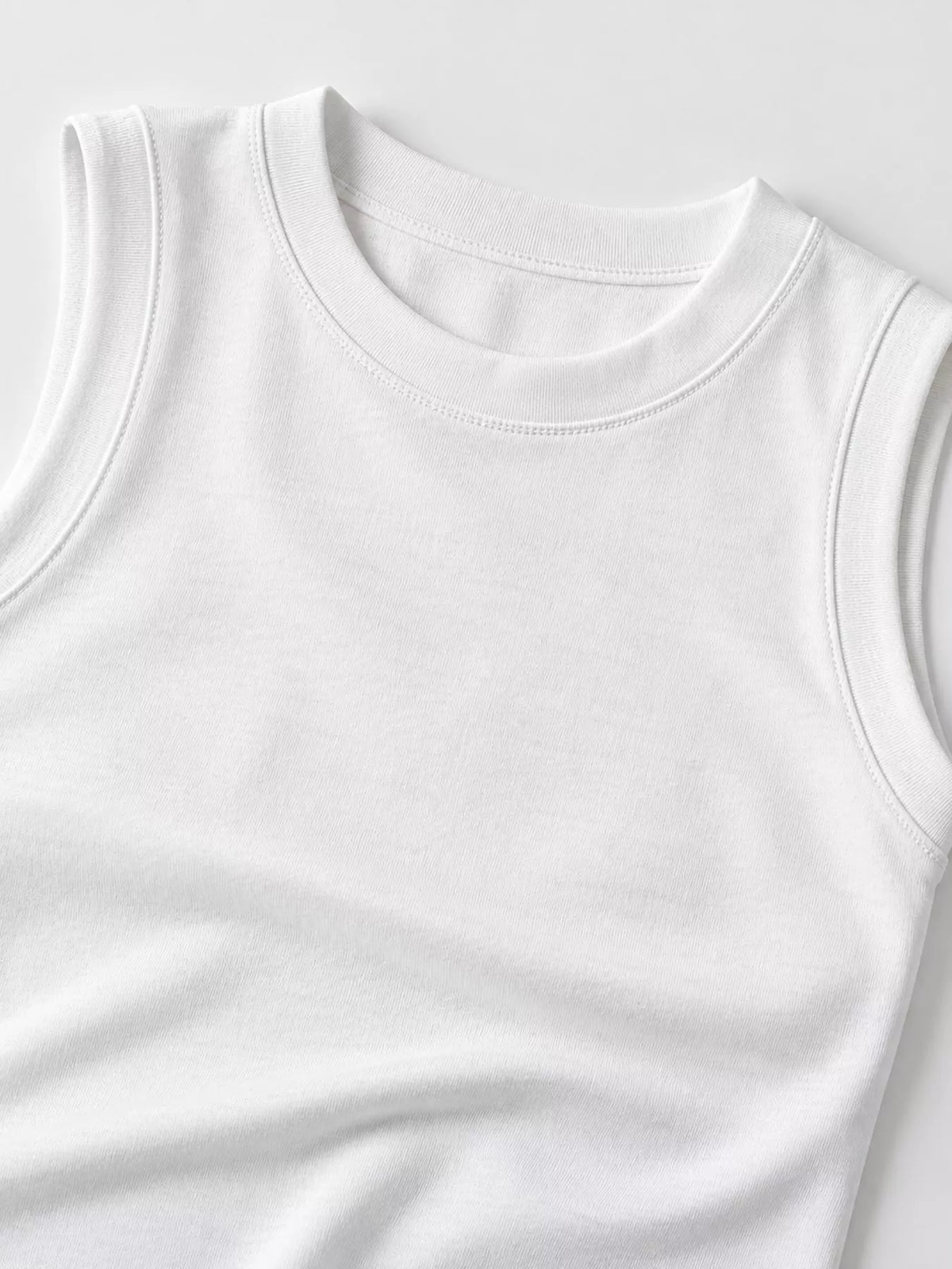 Slim-Fit Sleeveless Crew Neck Tank Top — garment construction details