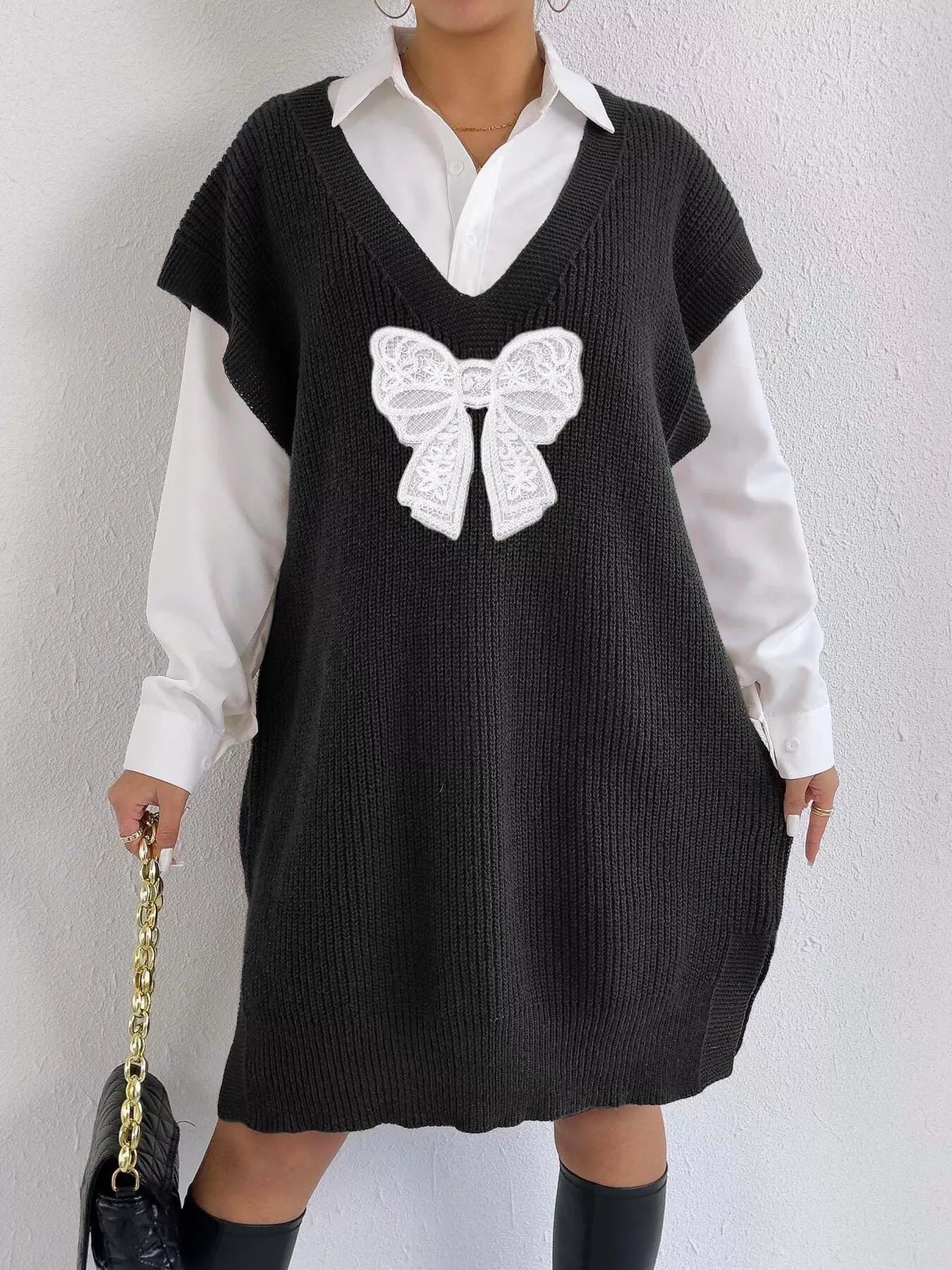Trendsi Embroidered Bow V-Neck Sweater Vest -
