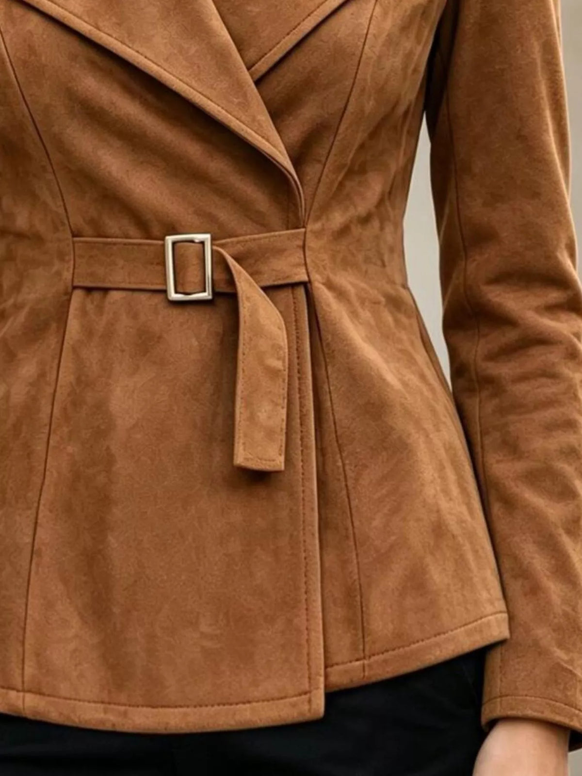 Apricot long sleeve buckle jacket