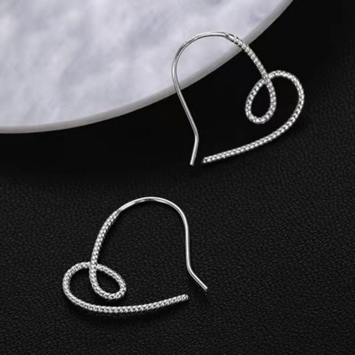 Trendsi Heart-Shaped Dangle Earrings -