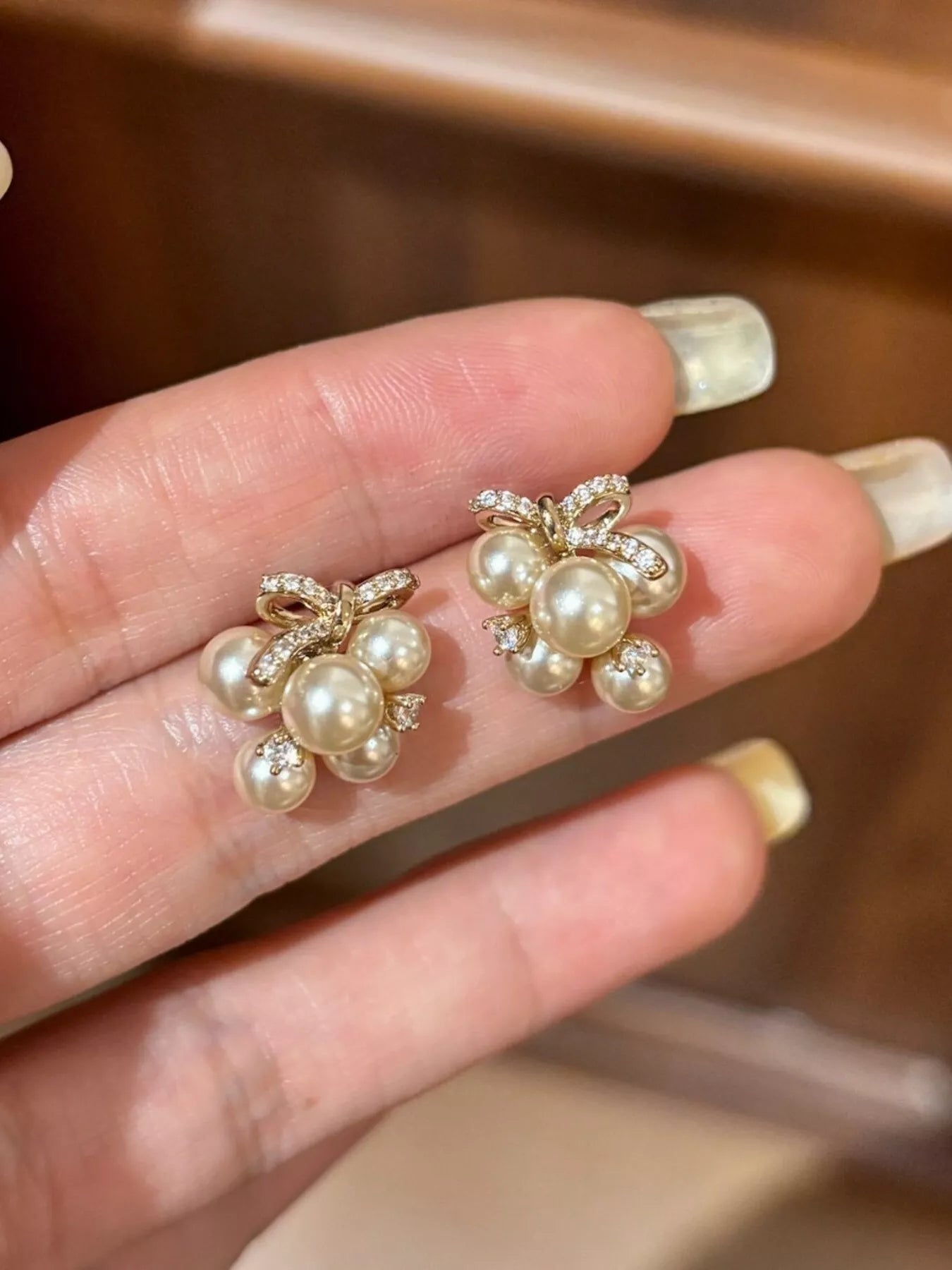 Trendsi Pearl Cluster Bow Earrings -