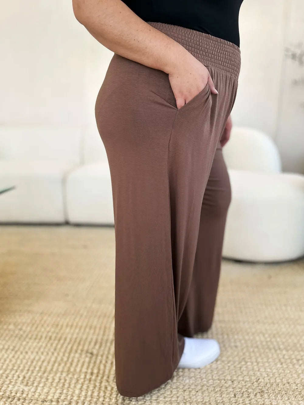 Women's pants – product view 11