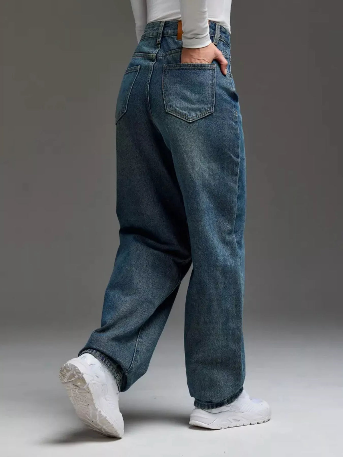 Wide-Leg Vintage Wash Jeans in blue