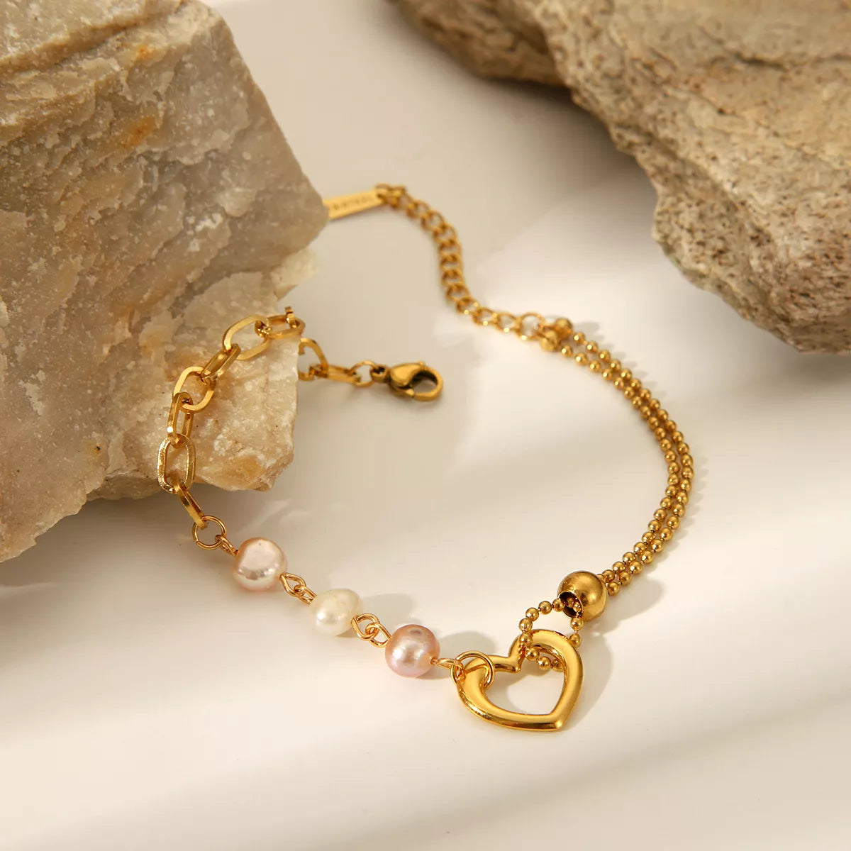 Trendsi 18K Gold-Plated Heart Pearl Bracelet -