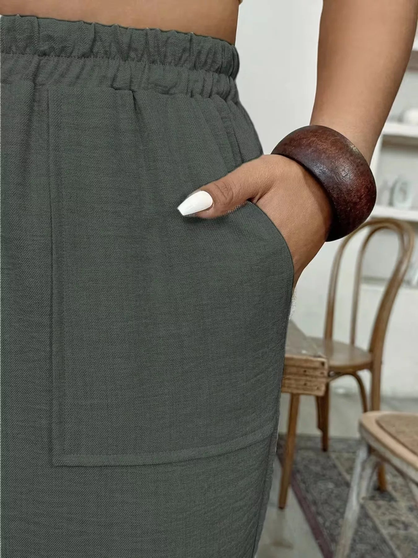 Trendsi Plus Size High-Waisted Elastic Waist Pants with Pockets -