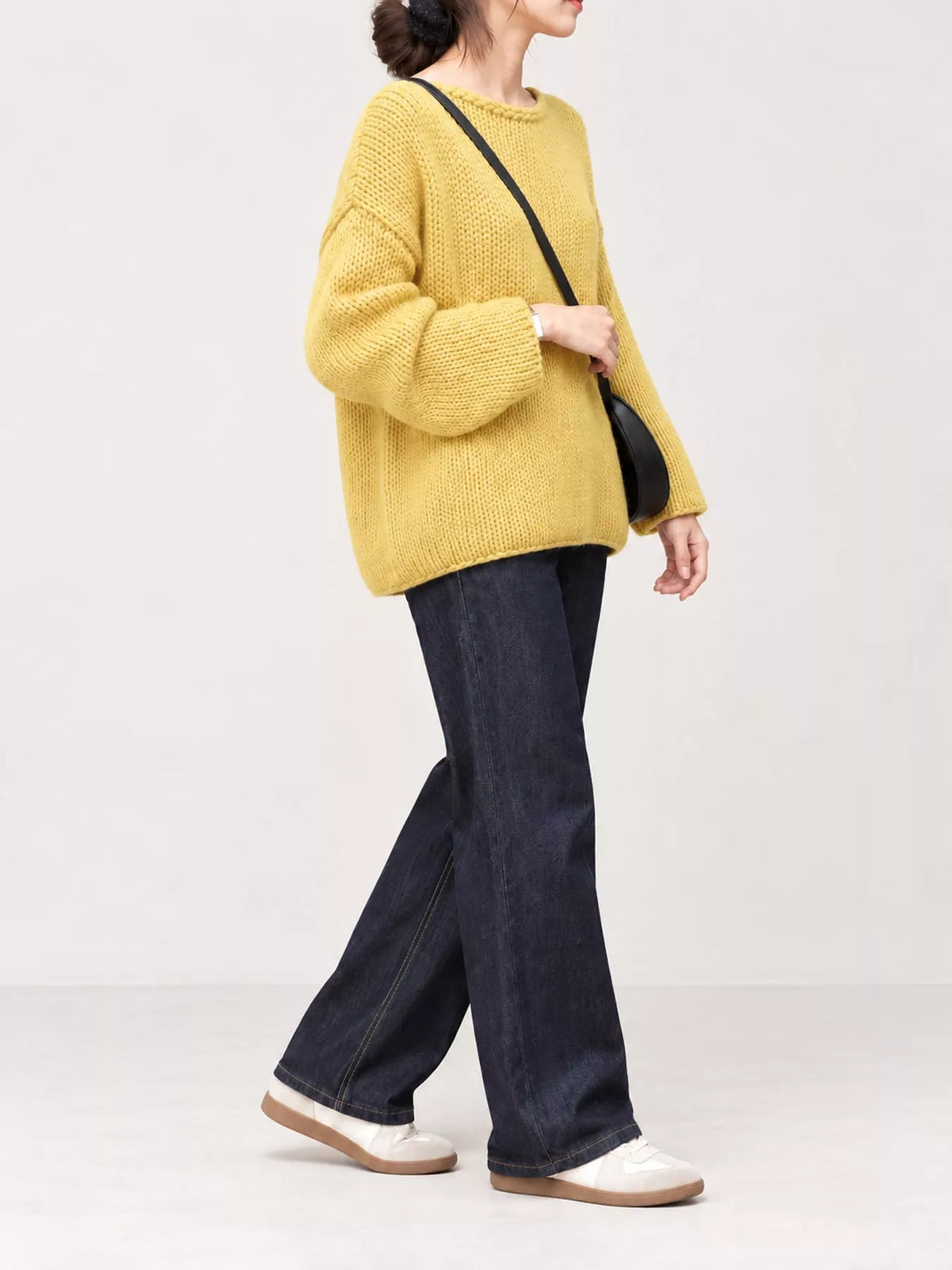 Long-sleeve sweater