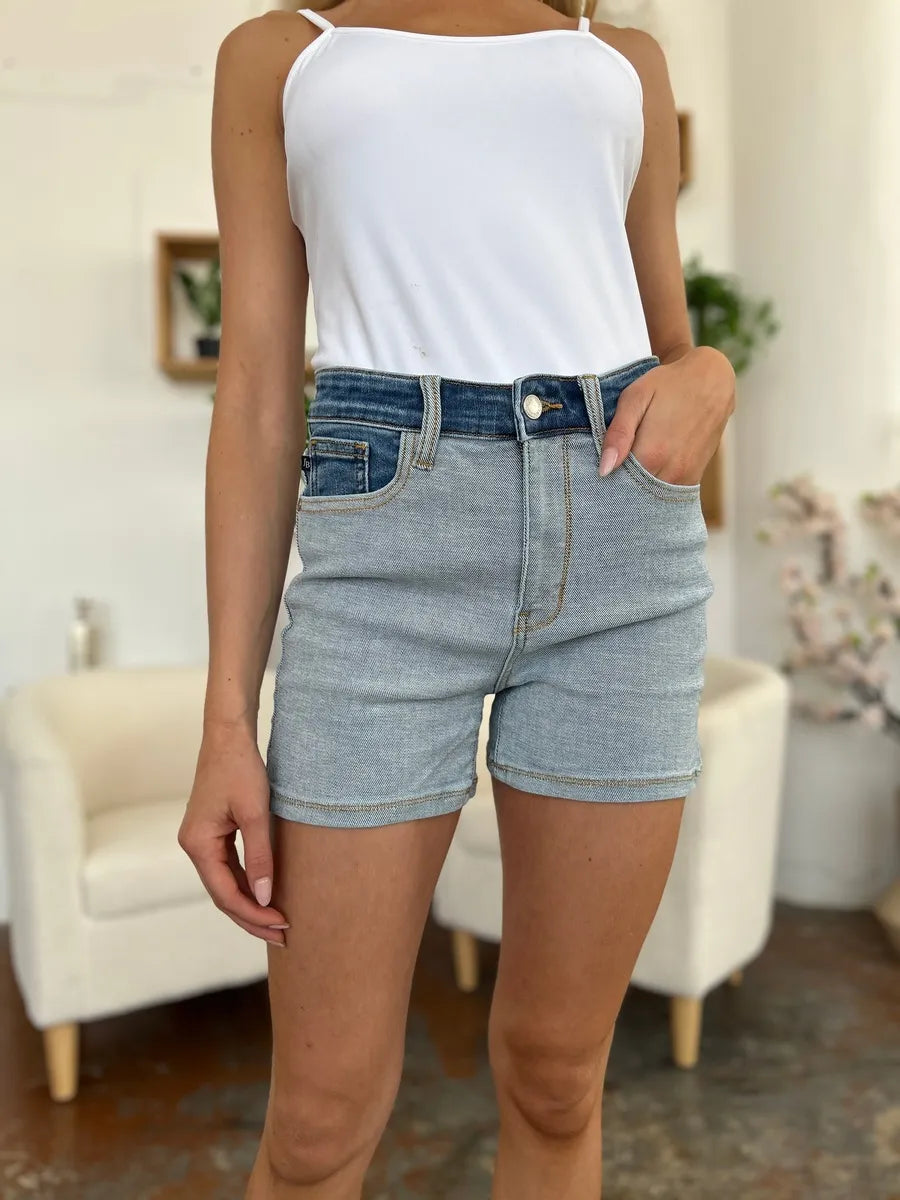 Women's shorts – product view 6