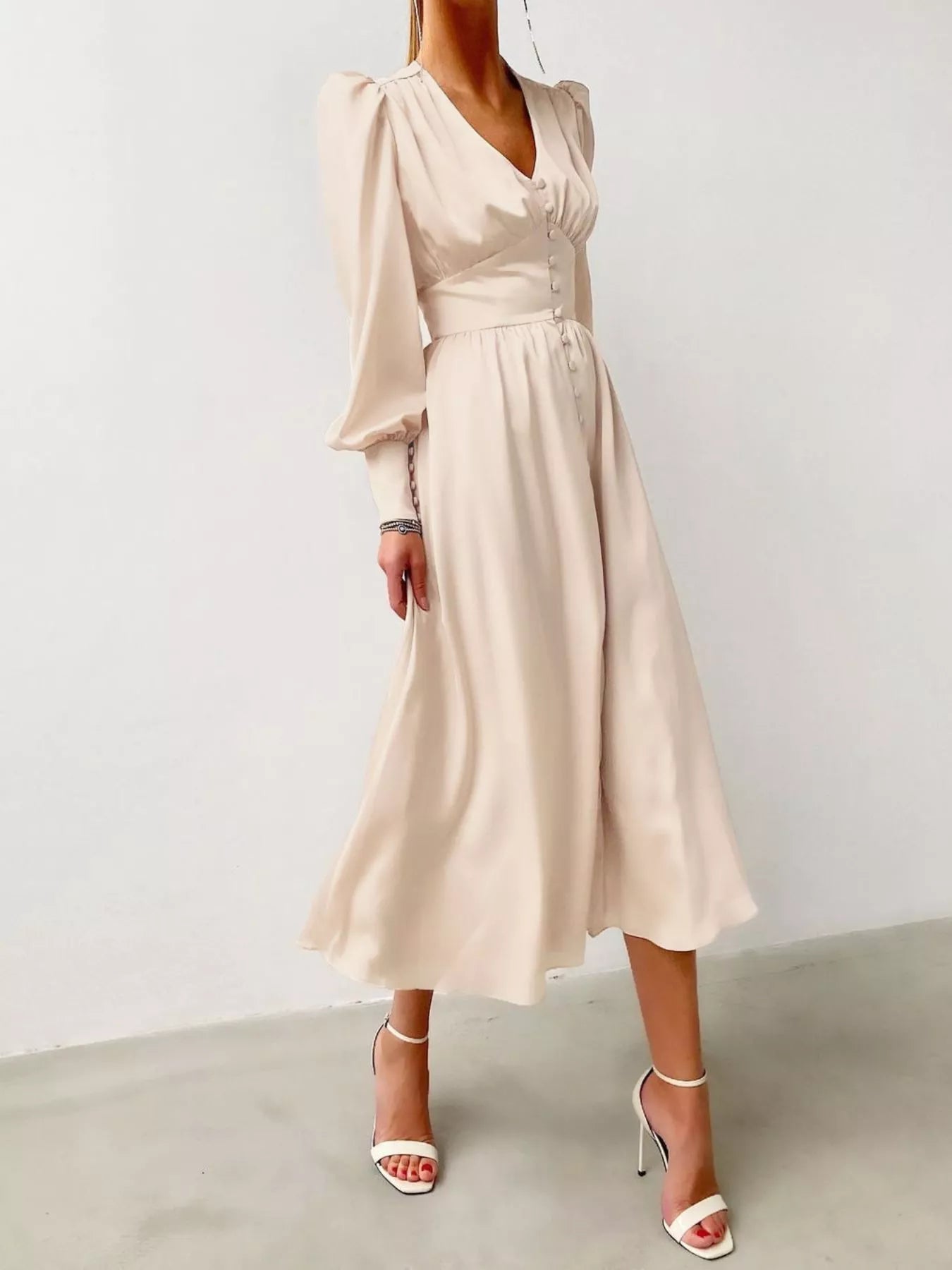 Trendsi Elegant V-Neck Puff Sleeve Button-Down Midi Dress -