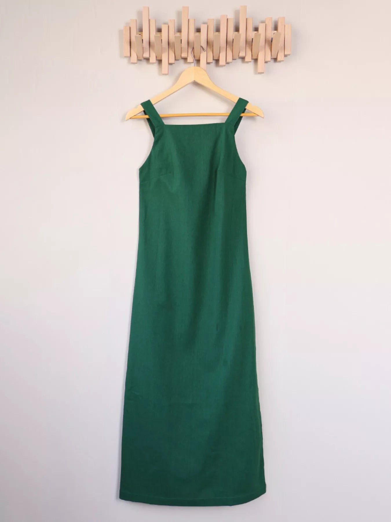 Trendsi Side Slit Sleeveless Midi Dress -