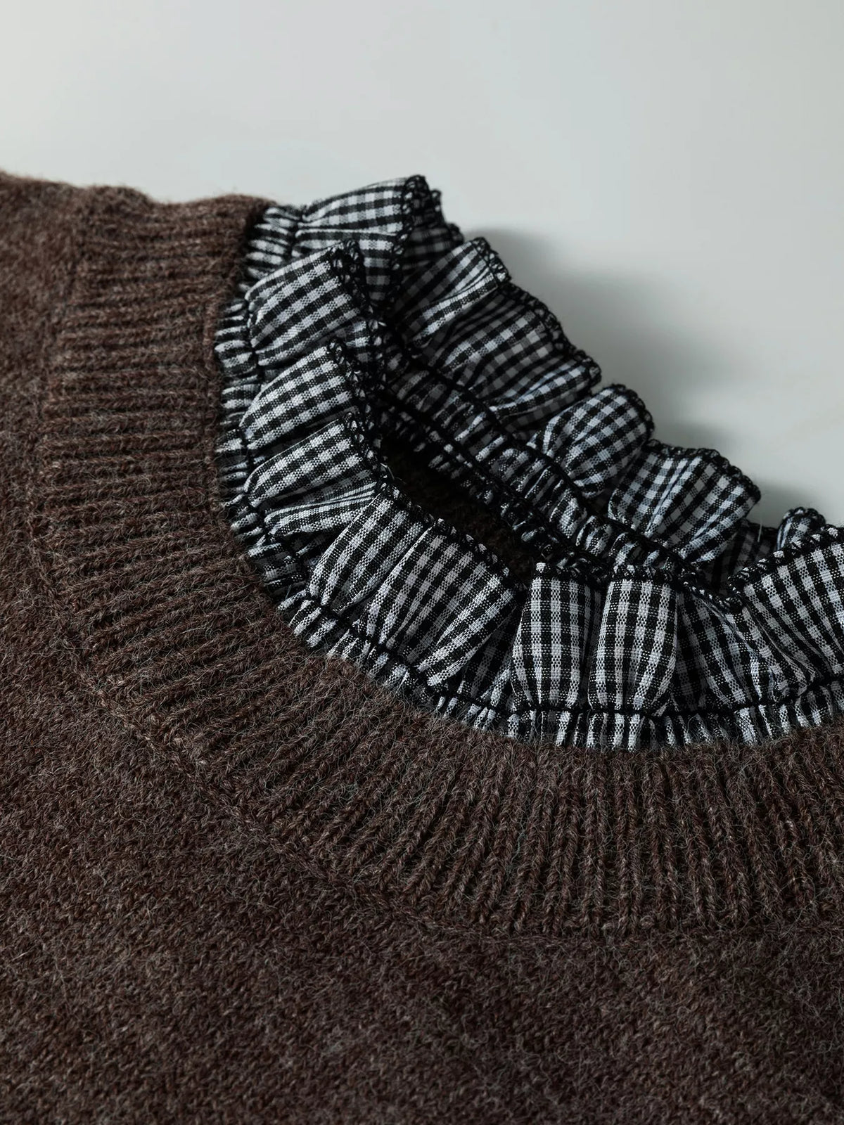 Contrast Plaid Ruffle Trim Pullover Sweater — construction details