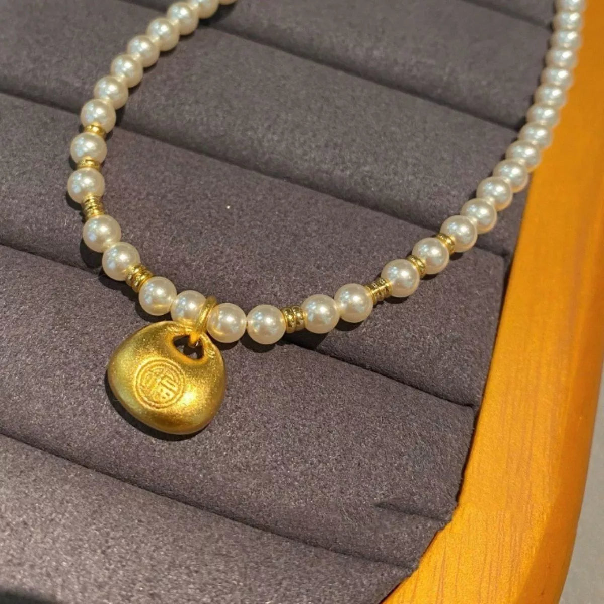 Trendsi Pearl Necklace with Golden Pendant -