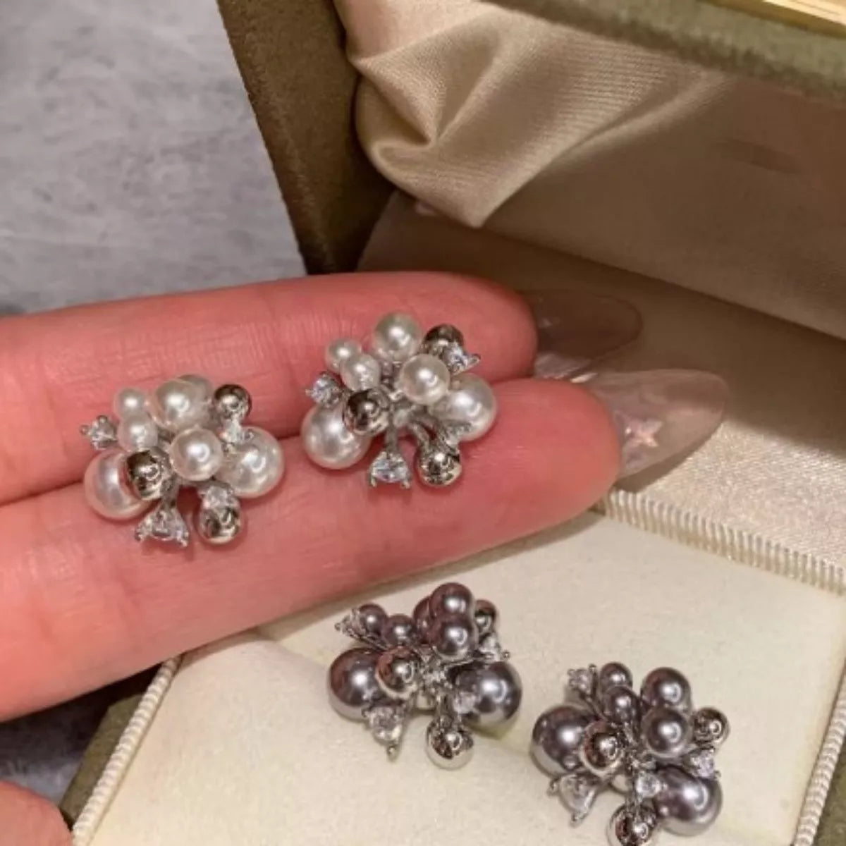 Trendsi Pearl Cluster Stud Earrings -