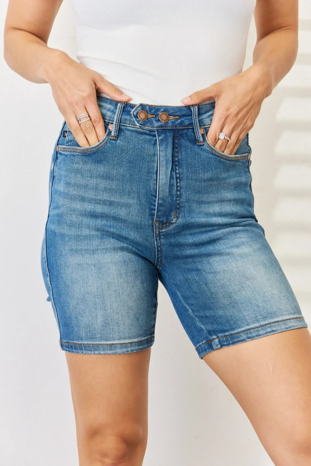 Women's shorts – product view 6