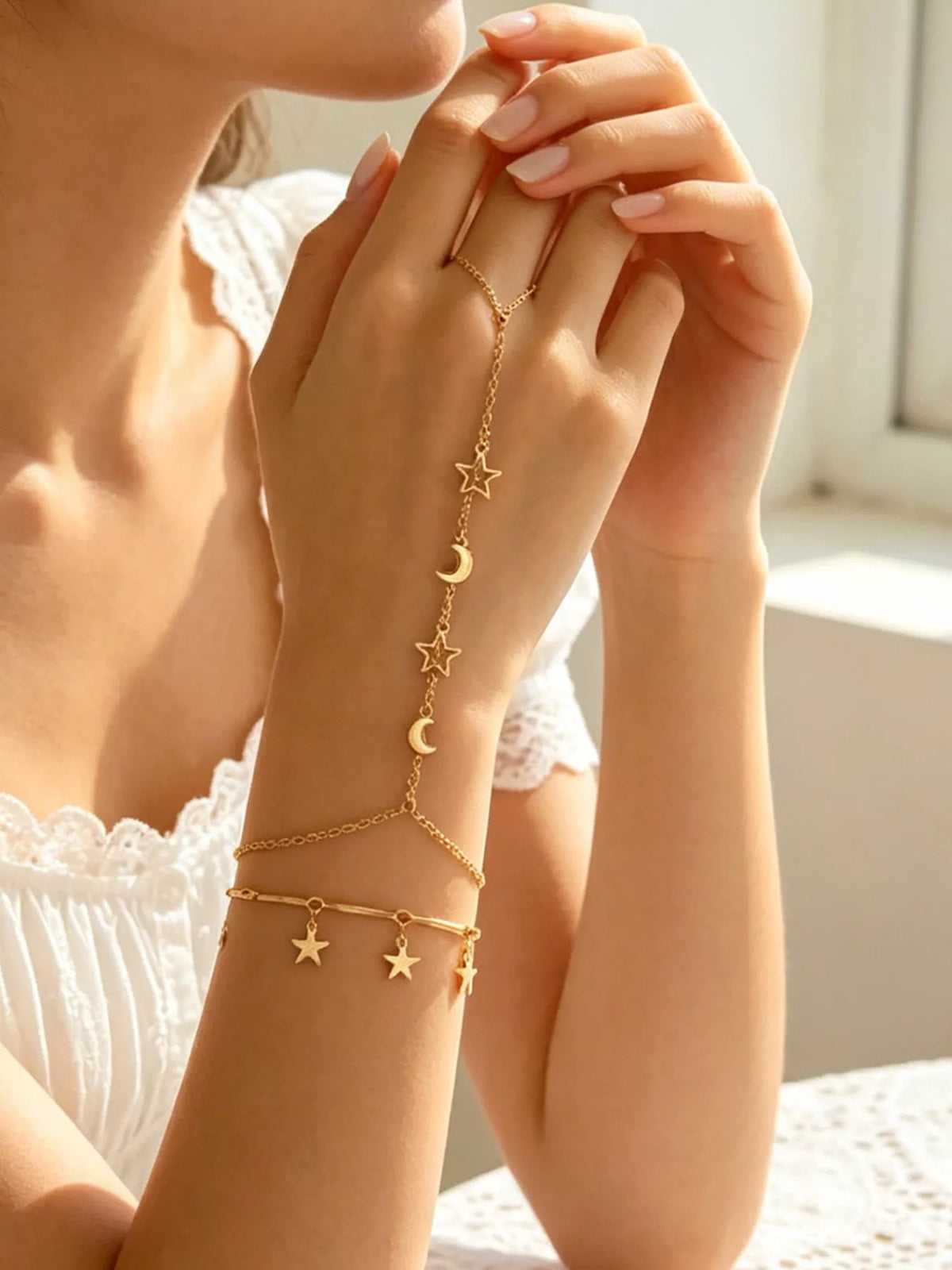 Gold star and moon hand-chain bracelet