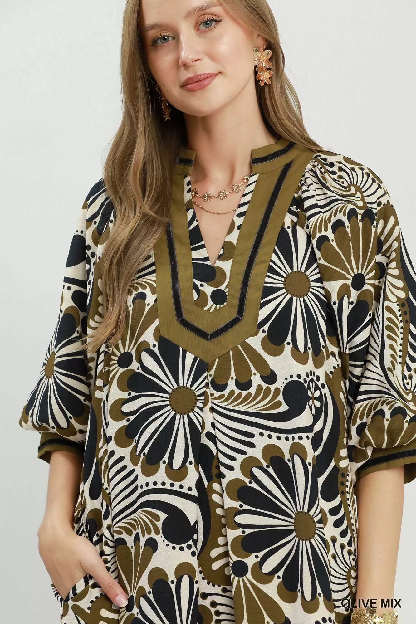 Women's apparel – product view 5