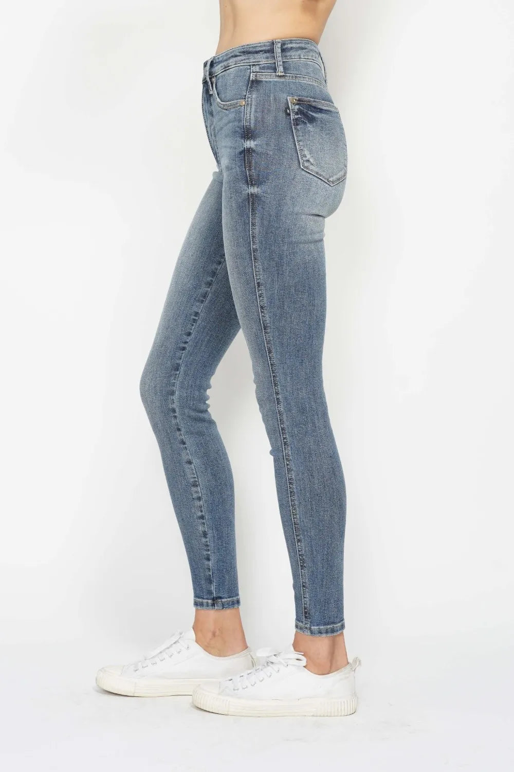 Trendsi Judy Blue Full Size Tummy Control Contrast Wash Skinny Jeans -