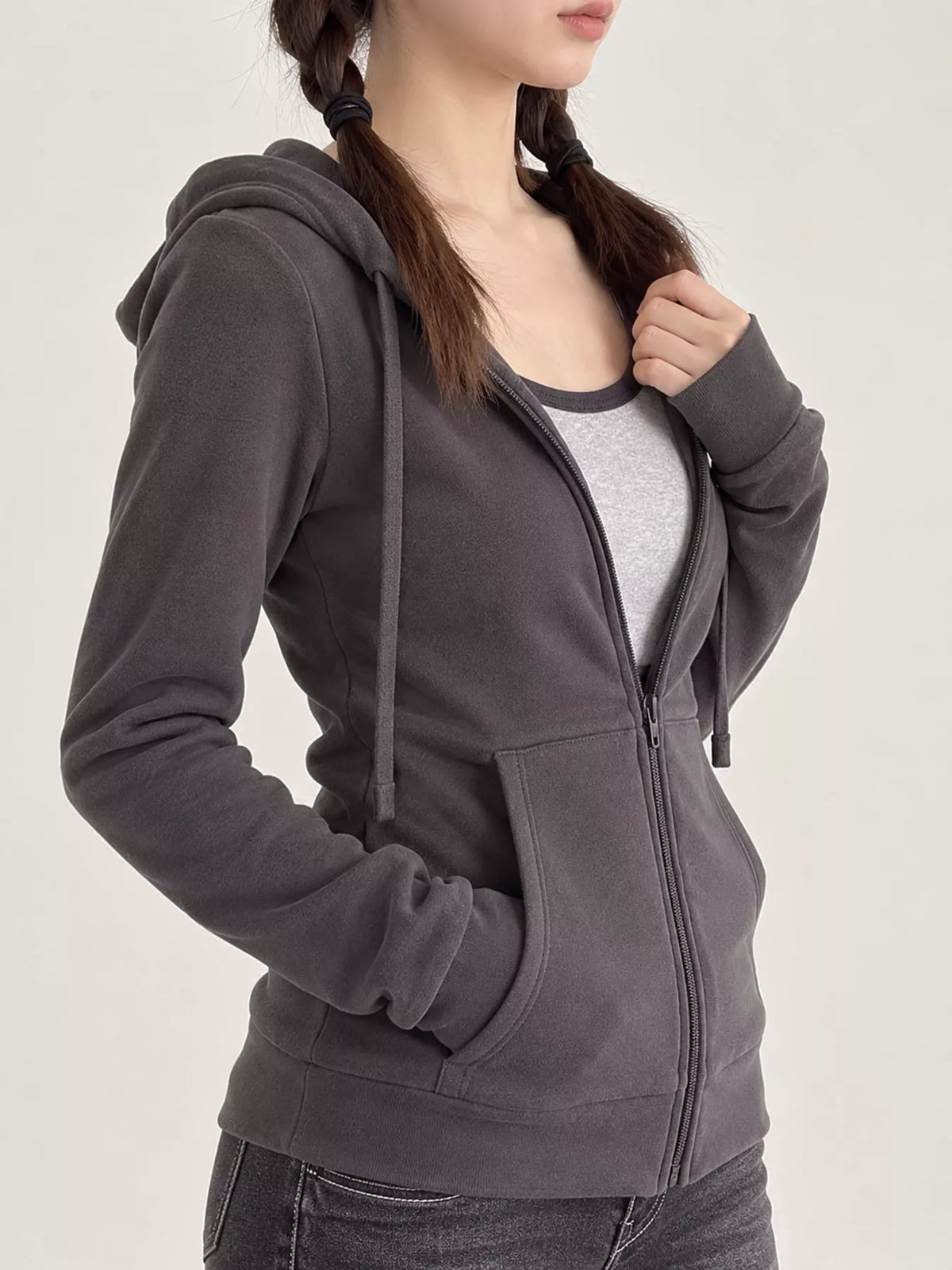 Drawstring hoodie, gray side
