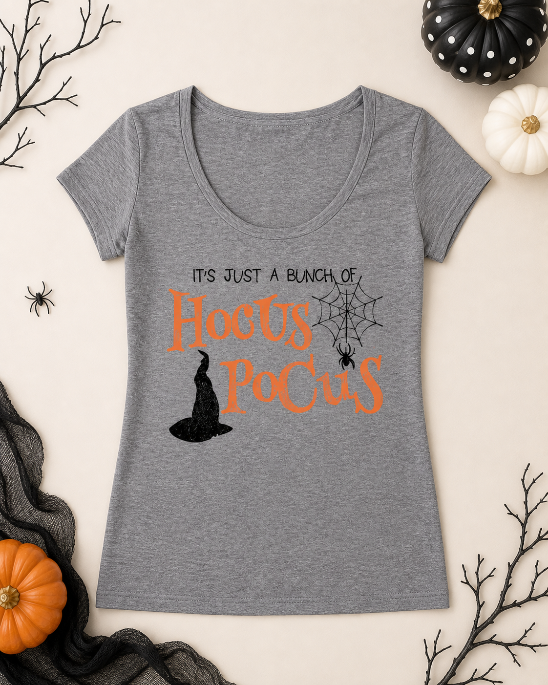 Niobe Clothing Hocus Pocus Holiday Graphic T-Shirt in Black - T-Shirts g_shirts